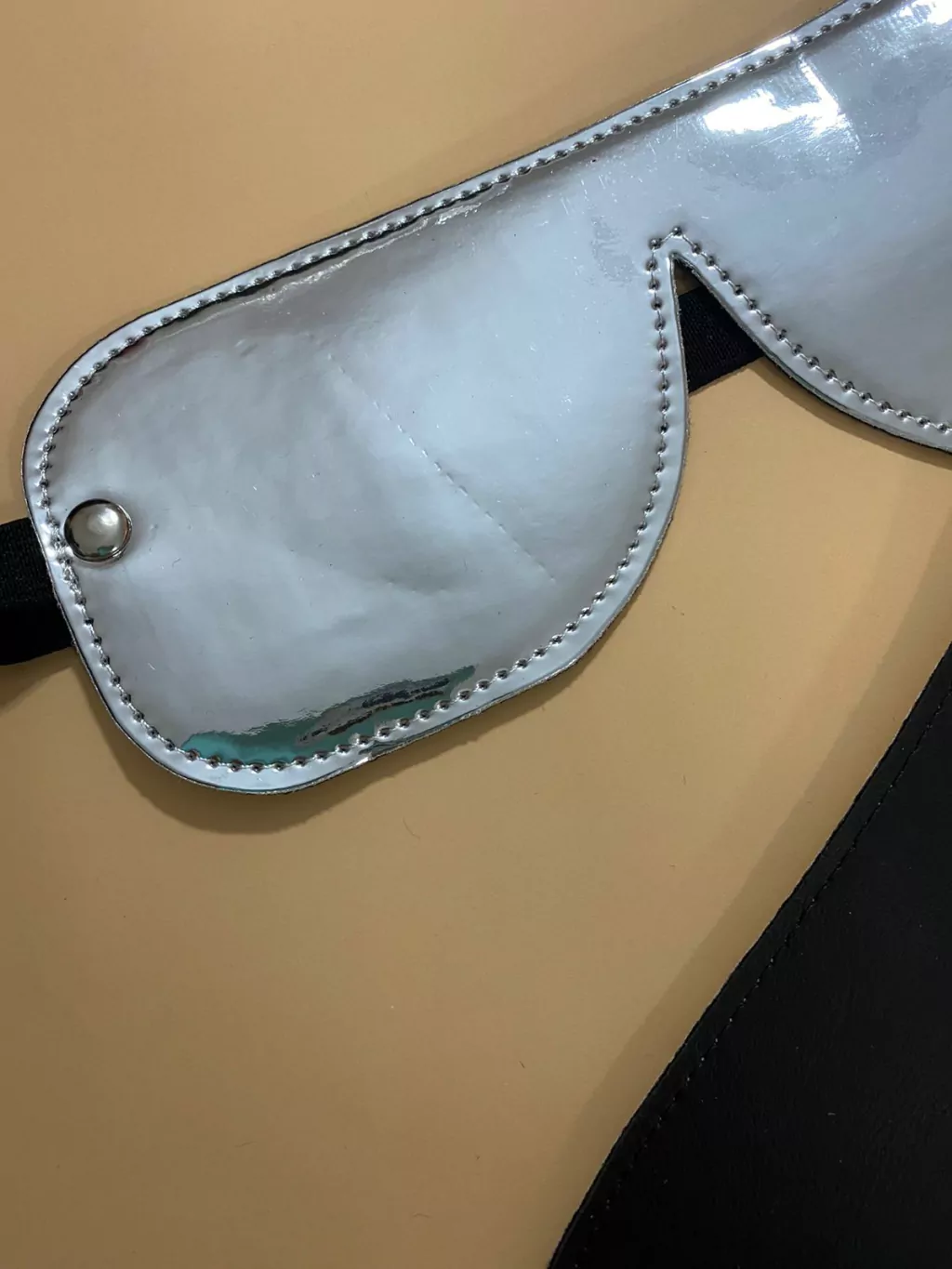 Kubiak antifaz ciego plateado - KS25350