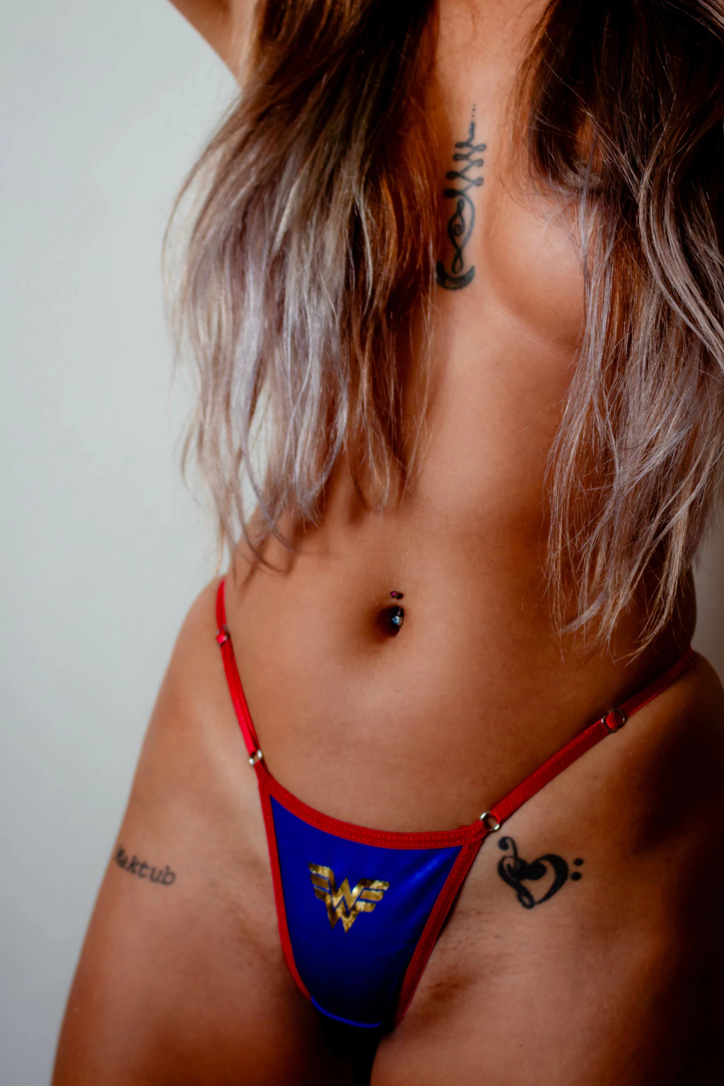 Pasionel less mujer maravilla - T023