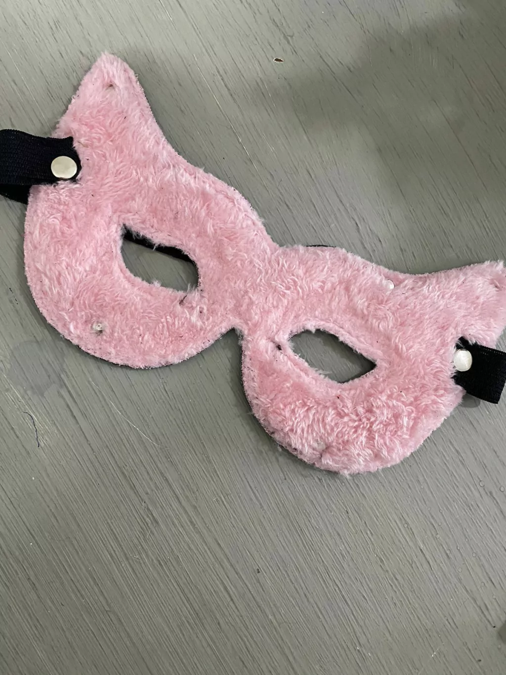 Kubiak antifaz de cuero gatubela con peluche rosa - KS25452