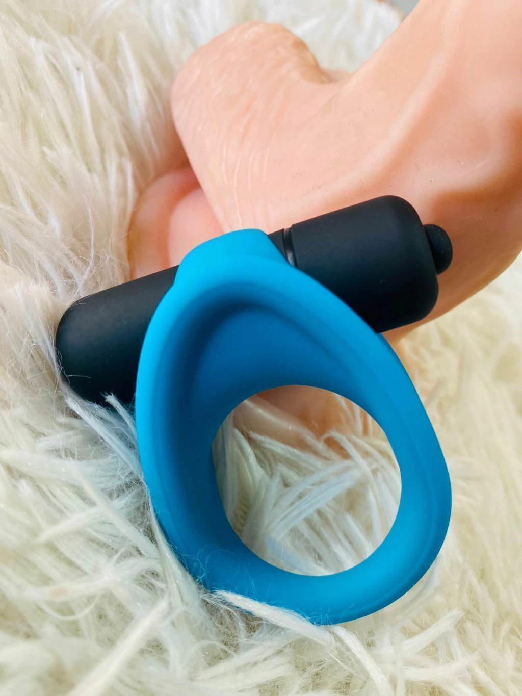 But ring 2 - Anillo con vibro celeste SI090