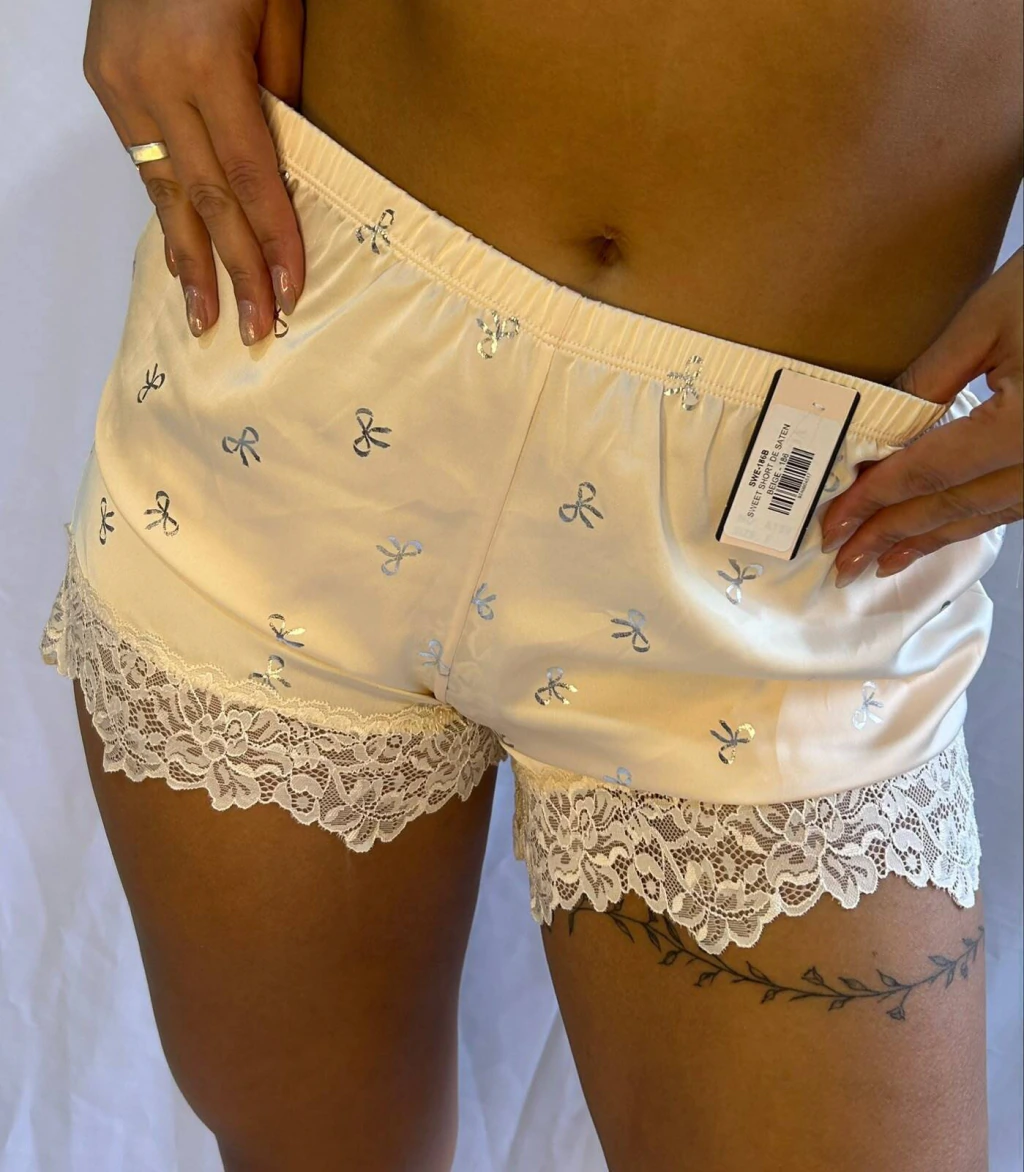 Sweet short de saten crema - 186