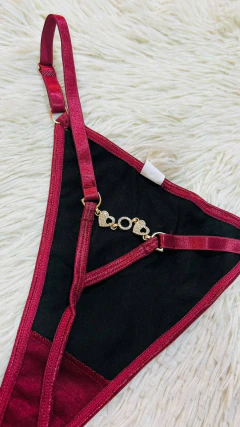 Sweet tanga de vinilo con strass bordo - 194, foto 2 de 4