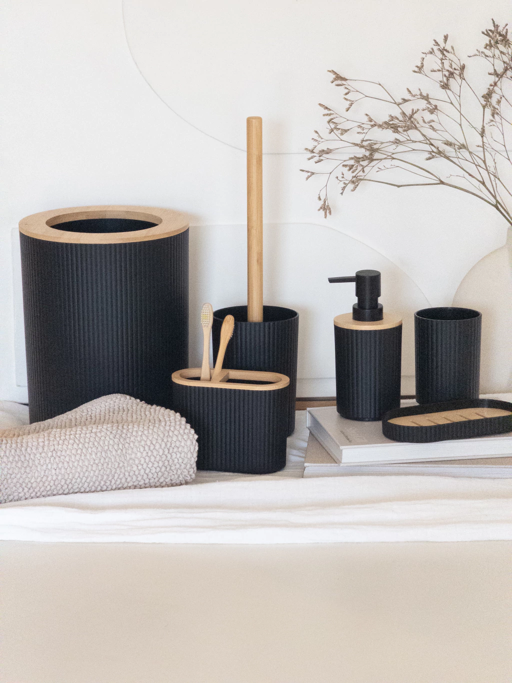 Set de Baño x6 Líneas Negro GH-009NG