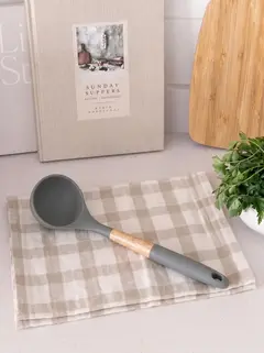 Cucharon De Goma Gris, foto 3 de 4