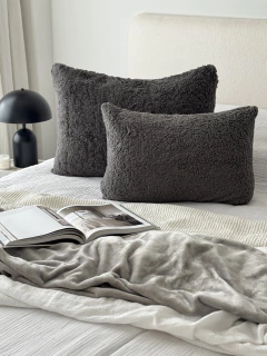Funda Sherpa Gris Oscuro 50X70 GH-0020GO, foto 1 de 8