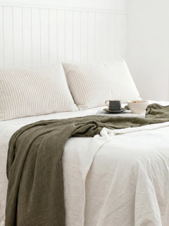 Pie de Cama Filipa Verde Musgo GH-0088VM, foto 1 de 3