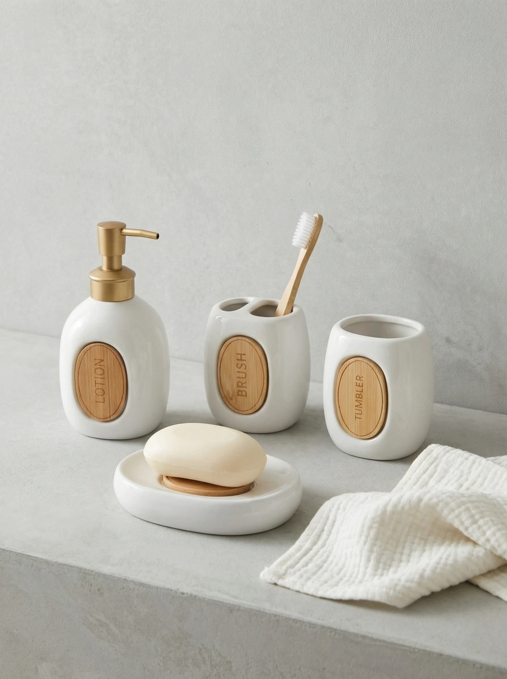 Set de baño Dorado y Blanco GH-2826