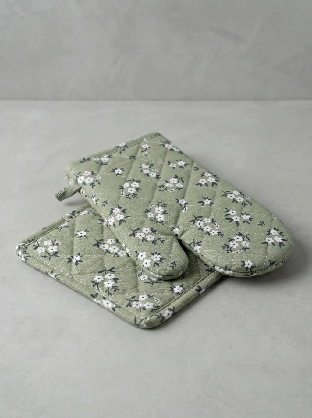 Set de guante + agarradera Floreado Verde