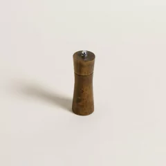 Molinillo de pimienta de acacia, foto 3 de 4