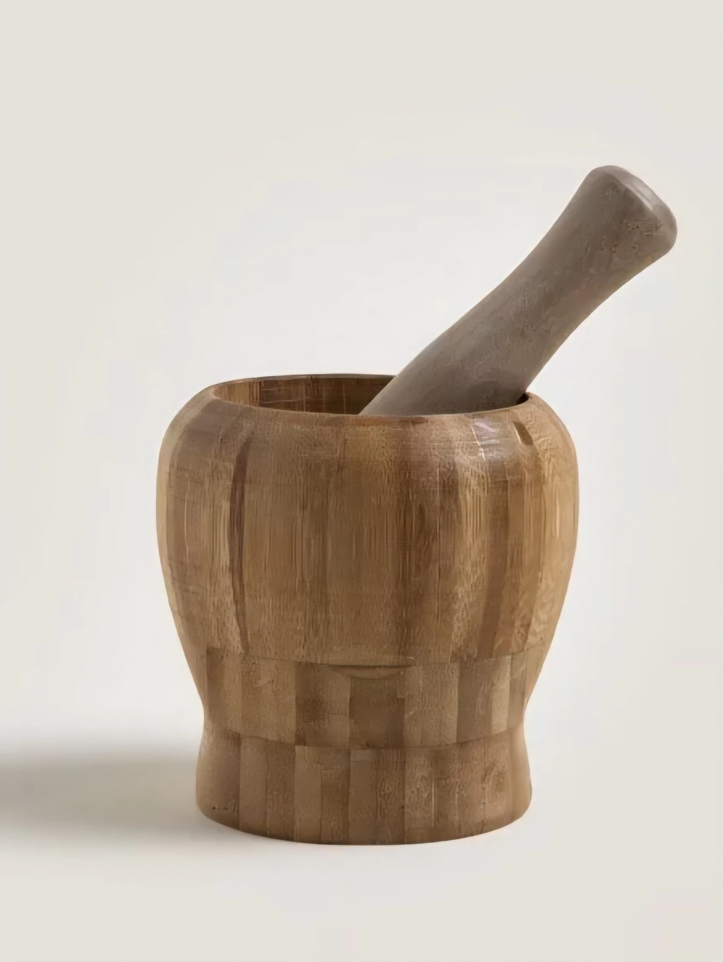 Mortero de bamboo rayado