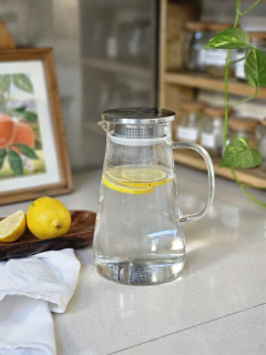 Jarra Recta con Tapa Metalica 1,5l, foto 1 de 2