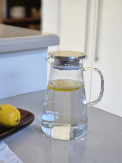 Jarra Recta con Tapa Metalica 1,5l, foto 2 de 2