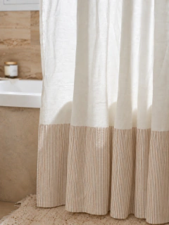 Cortina de baño con aplique en mil rayas beige, foto 1 de 3