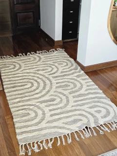 Alfombra natural pelo corto, arcos concéntircos y flecos, foto 3 de 4