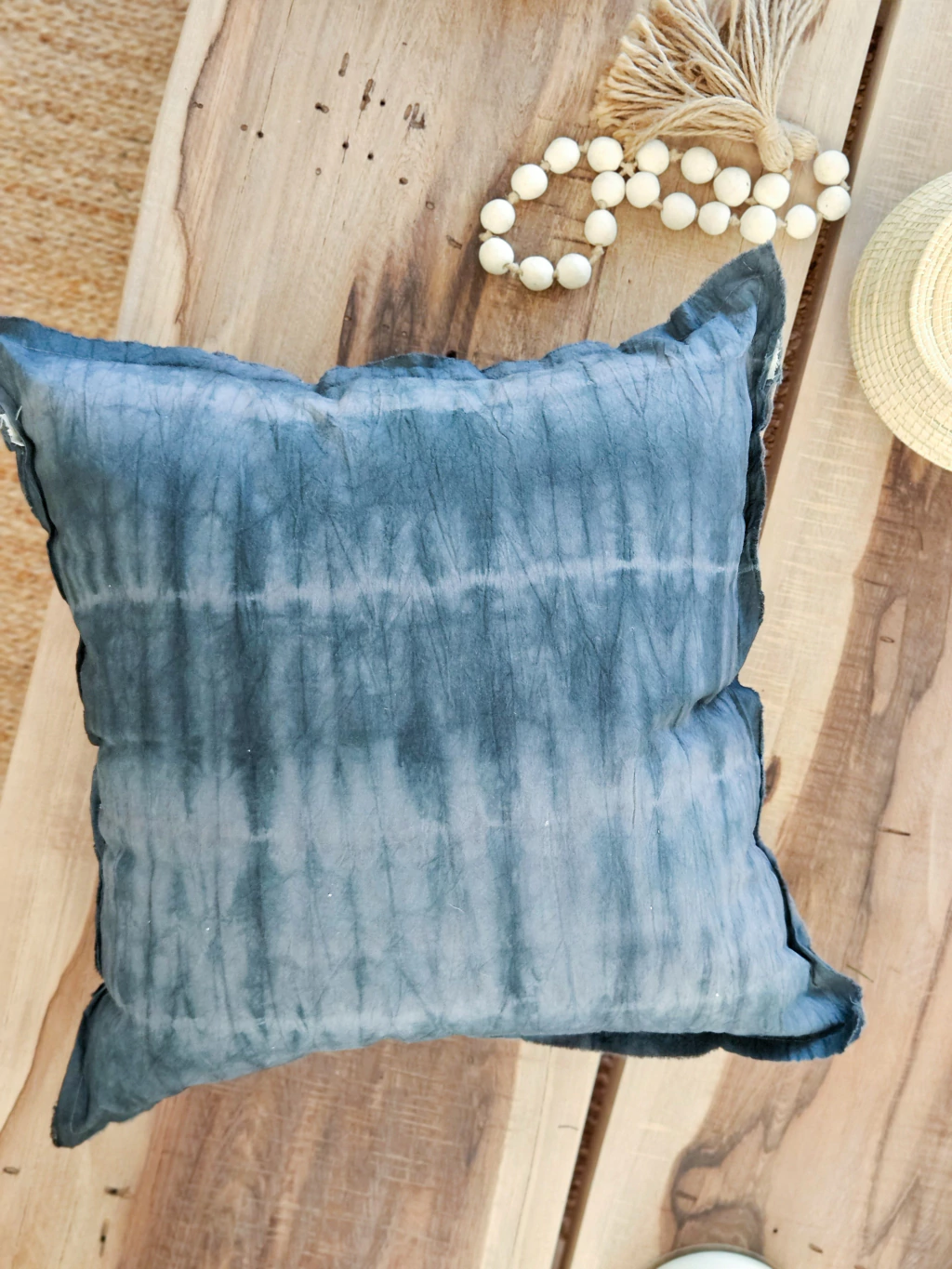 Almohadon batik 60x60