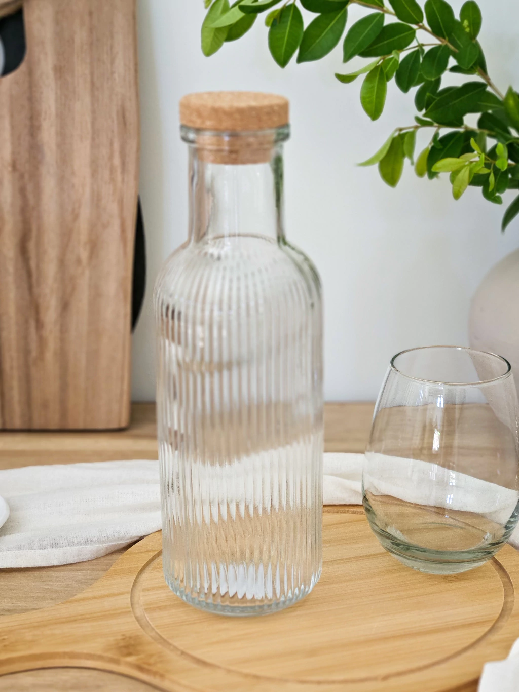 Botella vidrio rayas verticales con tapon corcho 1000 ml