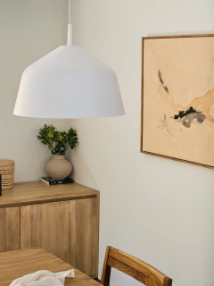 Pantalla colgante estilo capsula, foto 2 de 2