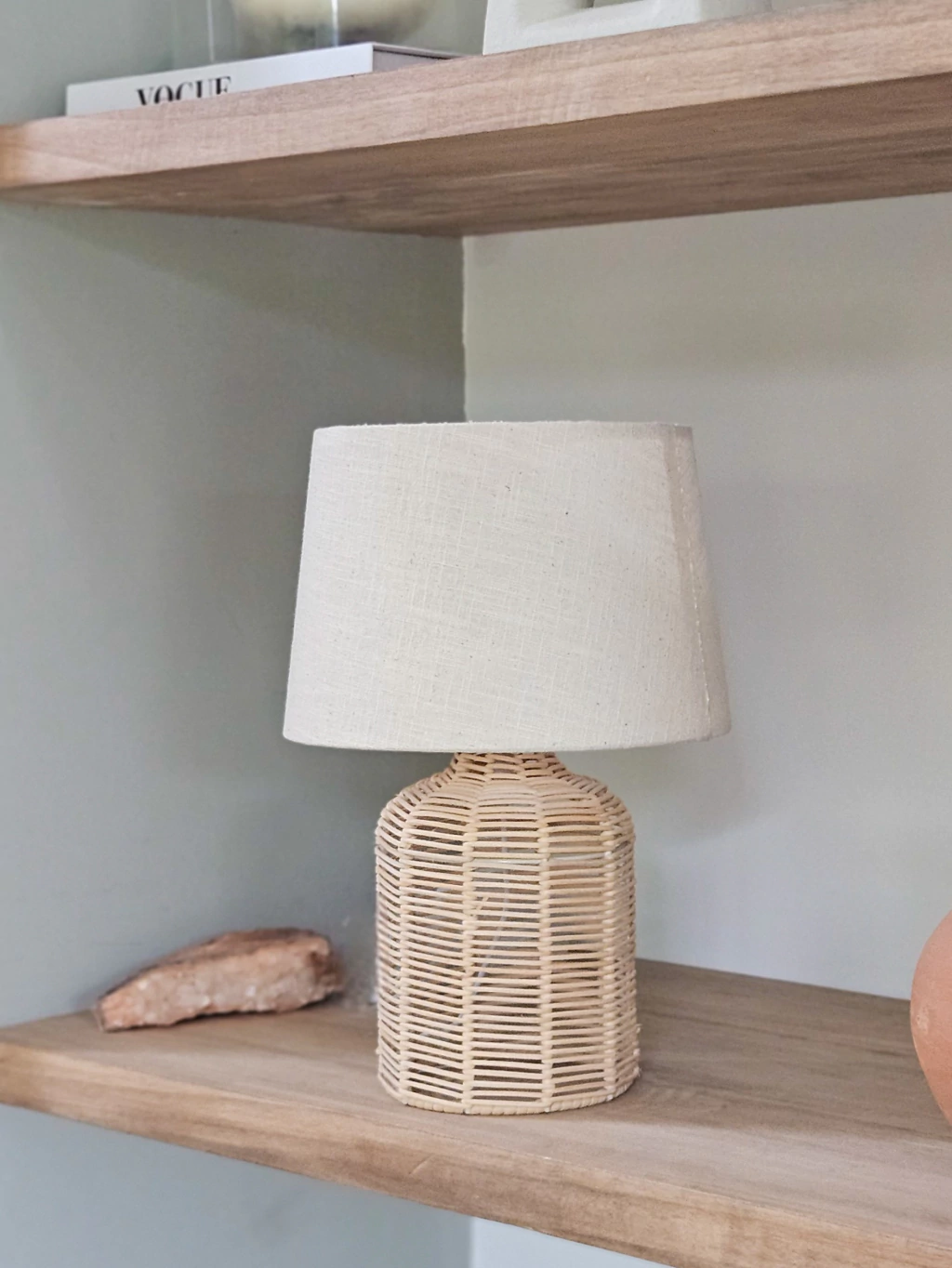 Velador Rattan con Pantalla Tikka-07