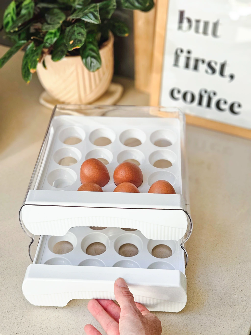 Huevera de 2 pisos para 32 huevos