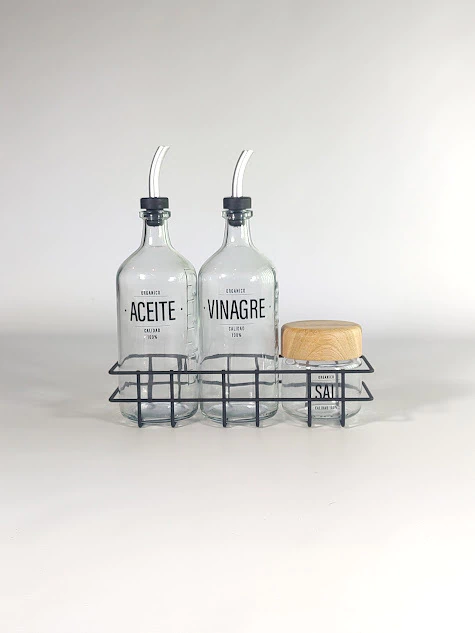 Set de canasta con aceiteras y salero