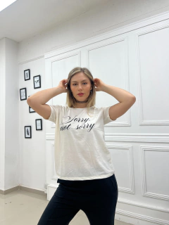 Remera de Algodon SORRY, NOT SORRY, foto 3 de 18