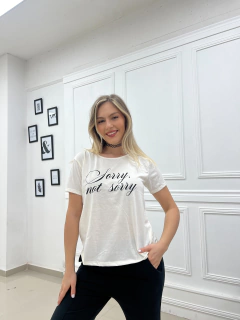Remera de Algodon SORRY, NOT SORRY, foto 4 de 18