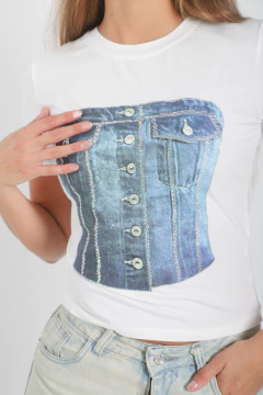 Remera Baby Tee Estampada "Corset Denim", foto 4 de 7
