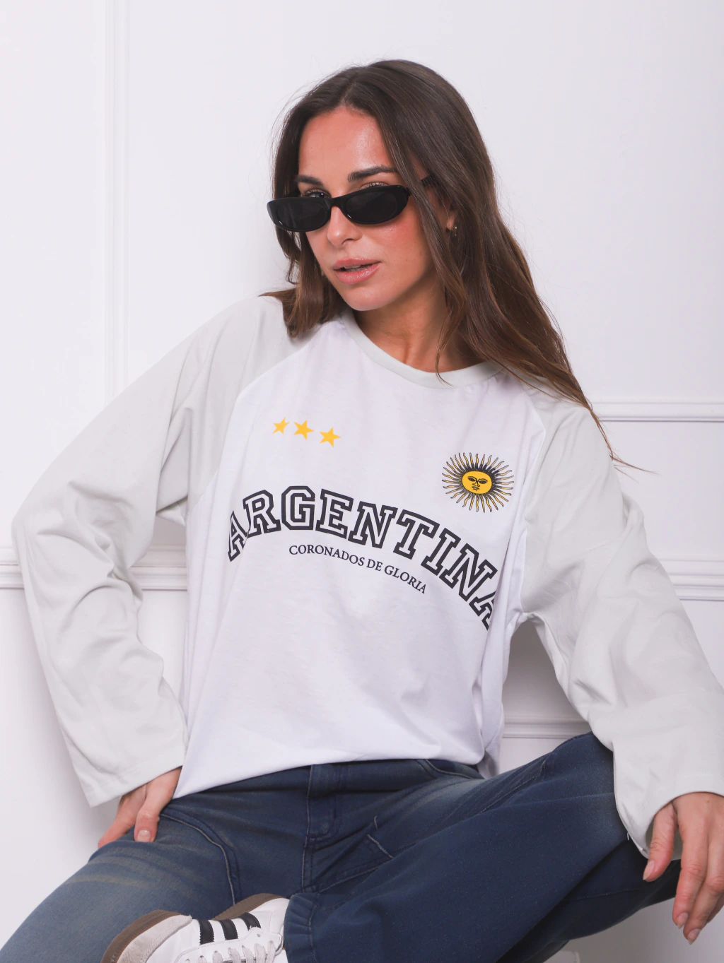 Remera Estampada "CORONADOS DE GLORIA"