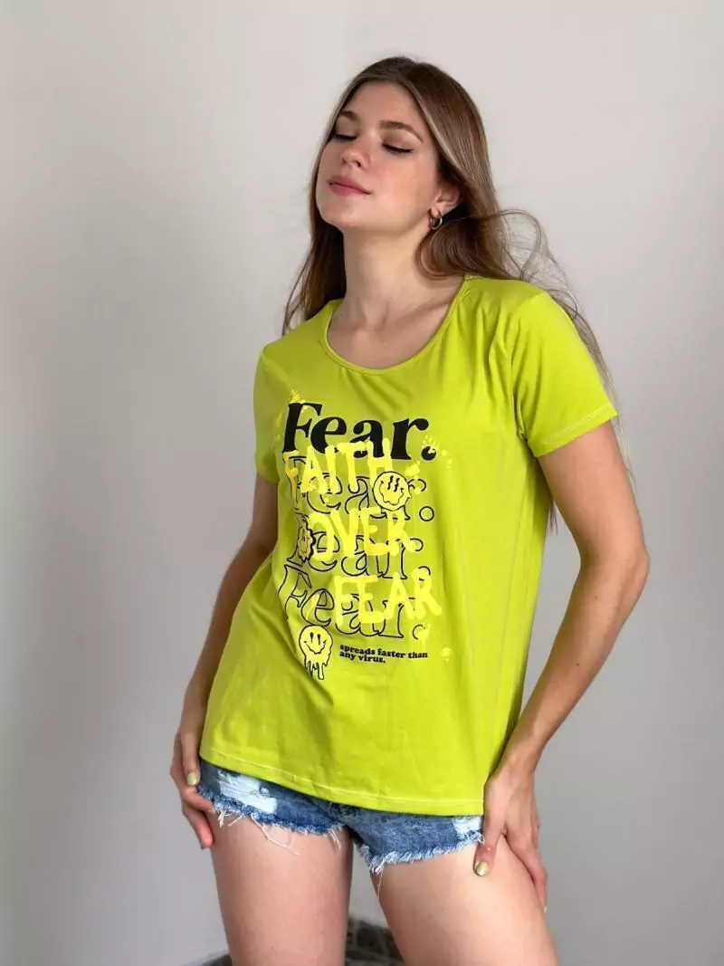 Remera de algodón y lycra Faith over fear
