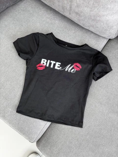 Remera "BITE ME", foto 4 de 5