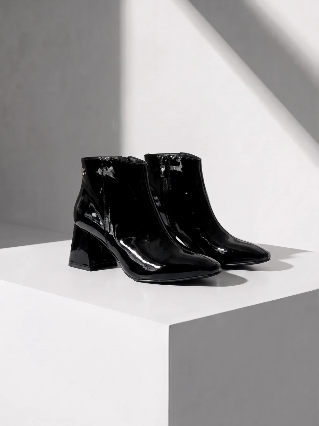 Bota California Negro Charol HEYAS