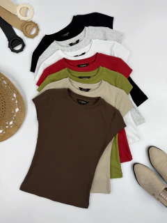 Remera Slim Fit Larga Vitta, foto 2 de 27