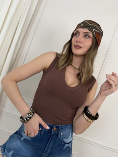 Musculosa Escote V Muna, foto 2 de 37