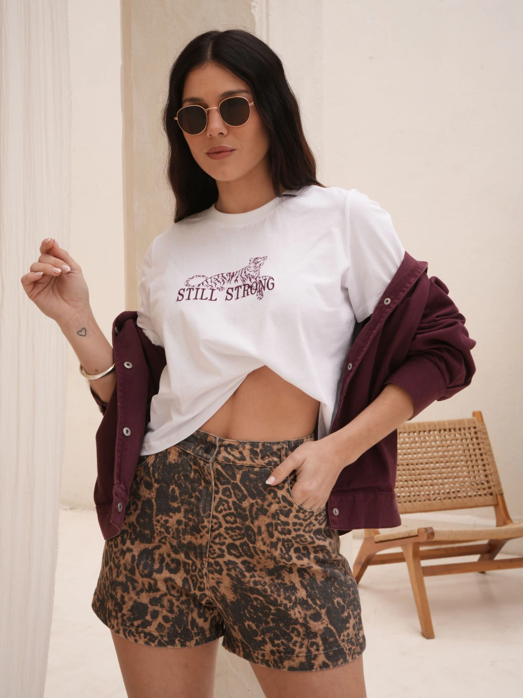 Remera Crop Still Strong