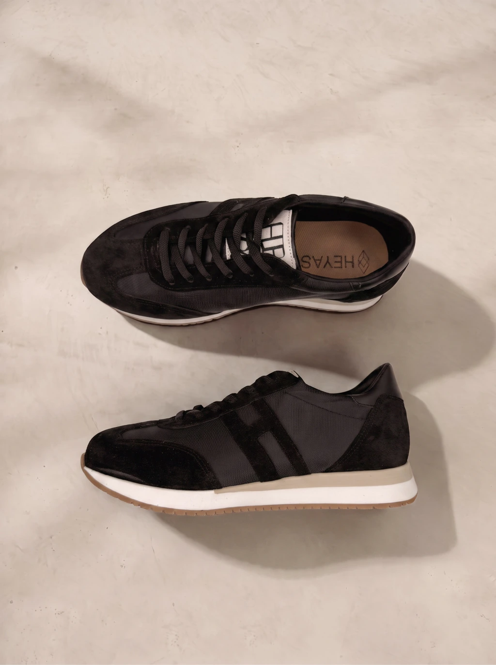 Zapatilla Brest Negro HEYAS