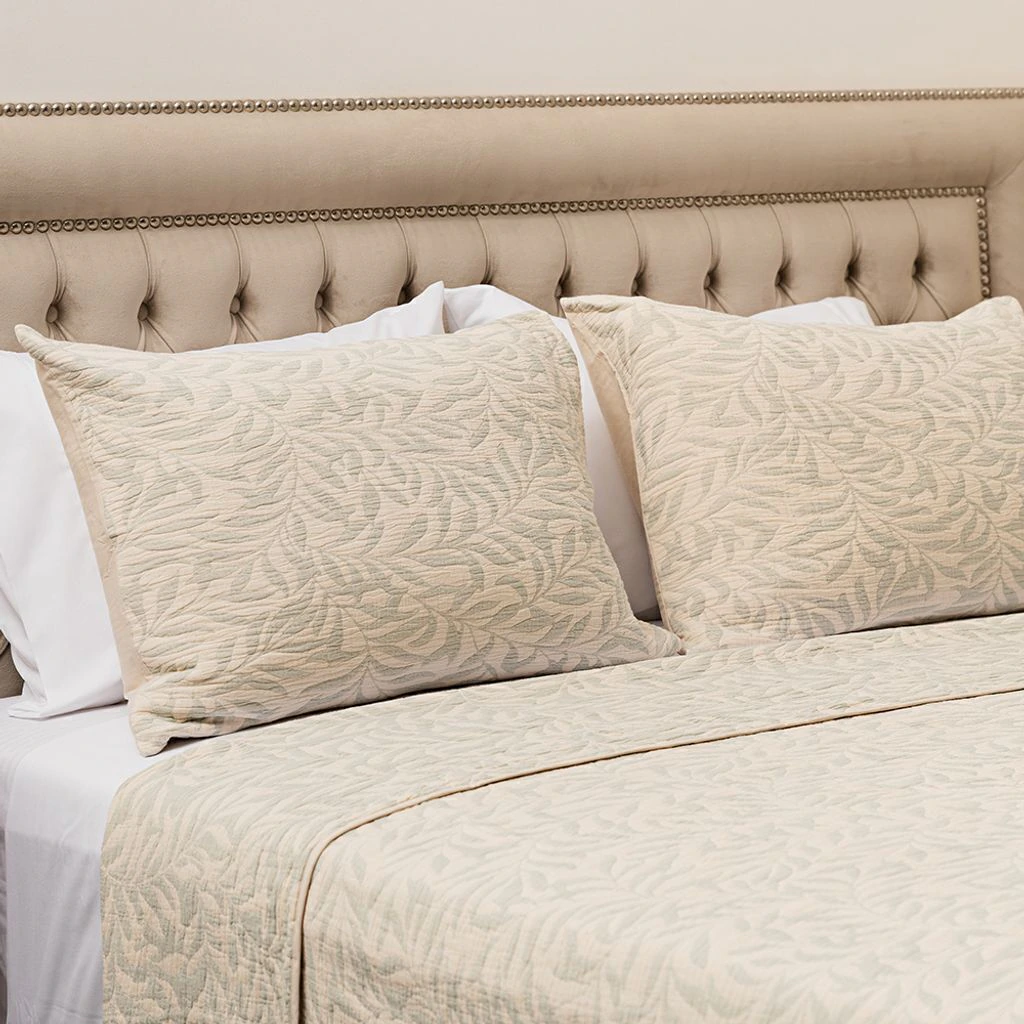 Cubre cama Springwall Dreams Jacquard de algodón King Natural y verde