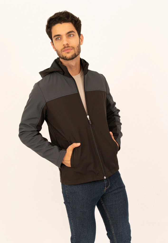 Campera Softshell Capucha Negro