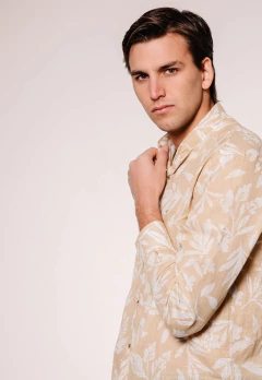 Camisa Corte Clasico Mao Lino Camel Hojas 922, foto 3 de 6