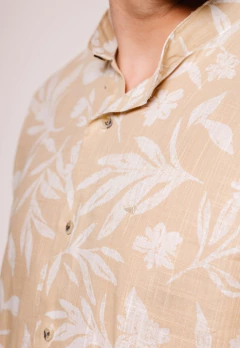 Camisa Corte Clasico Mao Lino Camel Hojas 922, foto 4 de 6