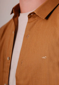 Camisa Corte Clasico MC Tostado, foto 2 de 4