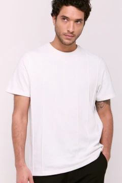 Remera Con Alforzas Iron Blanca, foto 4 de 5
