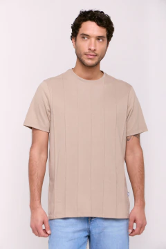 Remera Con Alforzas Iron Vison, foto 1 de 5