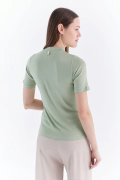 Remera Cuello Alto Rapunzel Verde Pastel, foto 4 de 5