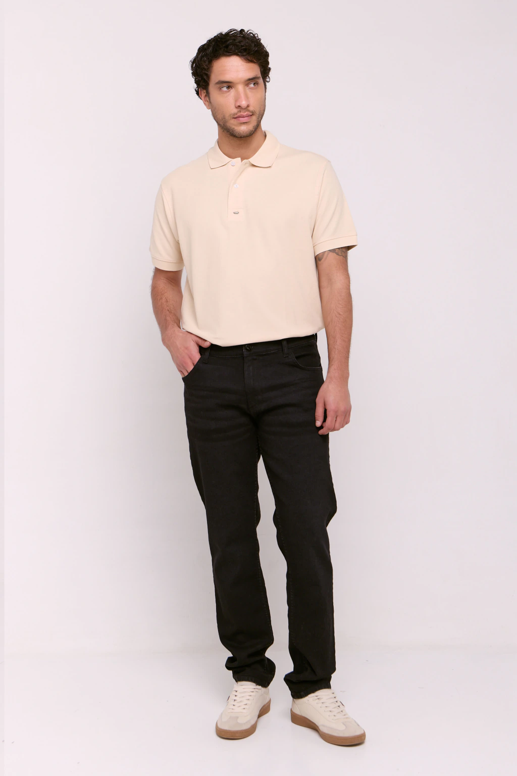 Jean Regular Amancio Negro