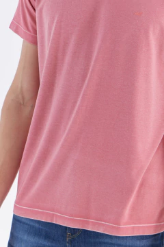 Remera Jersey Old Dye Wash Pima Ladrillo, foto 3 de 5