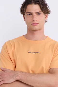 Remera Bordada Elio Naranja, foto 2 de 5