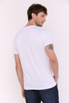 Remera Edición 25 años blanca, foto 4 de 5